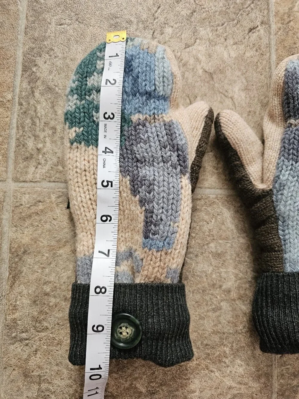 Unbranded mismatched set